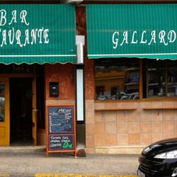 Gallardo - la entrada del bar!