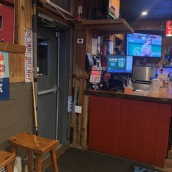 Rose Garden Restaurant & Pub