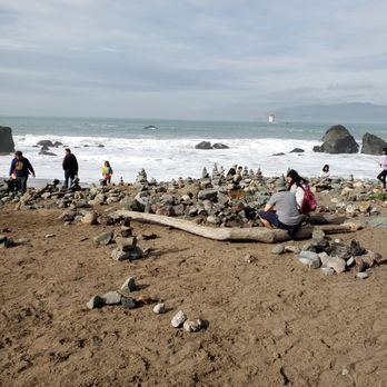 Mile Rock Beach - Beaches Near Me