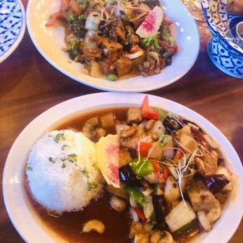 BODHI - Cashew stir fry and drunken noodles - Thai Near Me - Indianapolis, Indiana