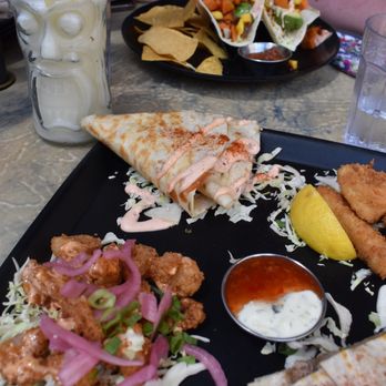 Down the Hatch Maui - Seafood Near Me - Lahaina, Hawaii
