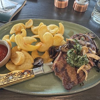 Stone Creek Kitchen - Burgers Near Me - Plymouth, California