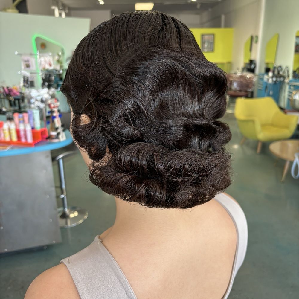 Atomic Style Lounge - Hair Salons Near Me - Las Vegas, Nevada Atomic Style Lounge - Hair Salons Near Me - Las Vegas, Nevada