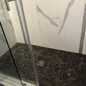 The Palm - Cool shower details - Hotels Near Me - Ashland, Oregon The Palm - Cool shower details - Hotels Near Me - Ashland, Oregon