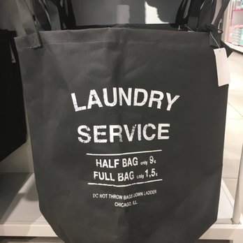 H&M - Men's Clothing Near Me - Chicago, Illinois
