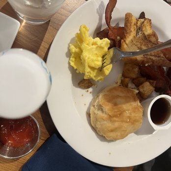 Raleigh Marriott Crabtree Valley - Breakfast - Hotels Near Me - Raleigh, North Carolina Raleigh Marriott Crabtree Valley - Breakfast - Hotels Near Me - Raleigh, North Carolina