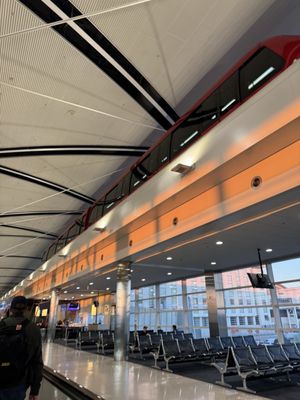 Detroit Metropolitan Wayne County Airport by null