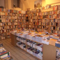 Knihkupectví Karolinum - Výběr knih až oči přecházejí