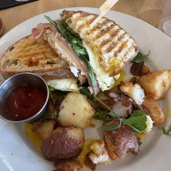 Madi - The G.O.A.T - Breakfast & Brunch Near Me - San Diego, California Madi - The G.O.A.T - Breakfast & Brunch Near Me - San Diego, California