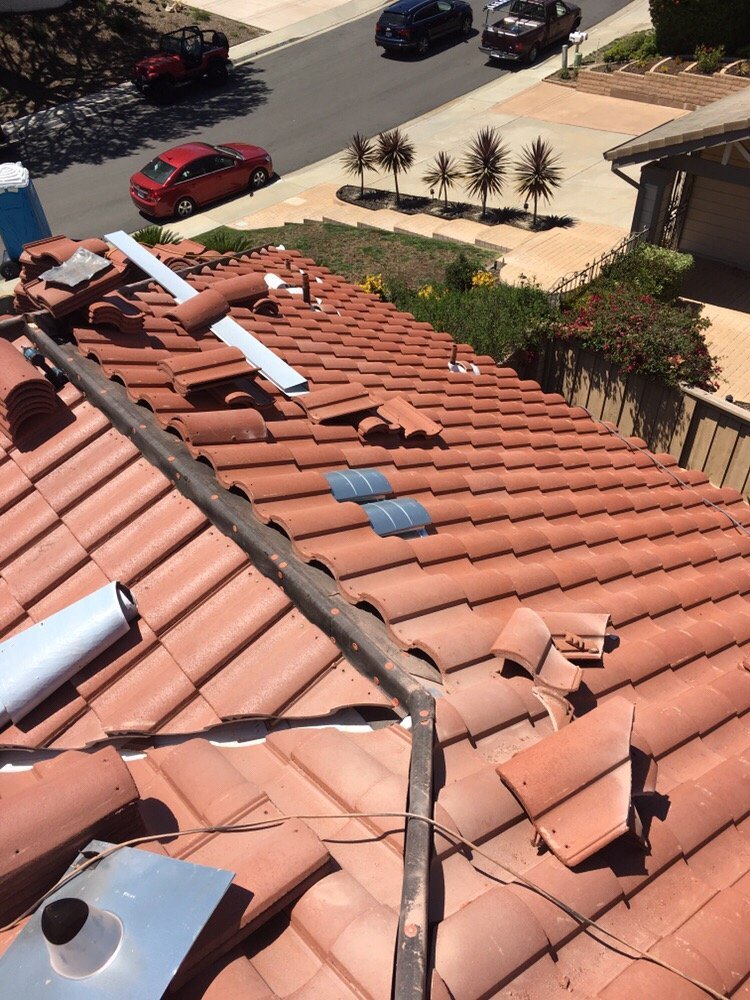Slide of Roofing Pros Thousand Oaks