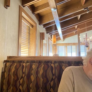 Papa Joe's Iacomini's - Partitions for COVID safety. Masks on. - Italian Near Me - Akron, Ohio