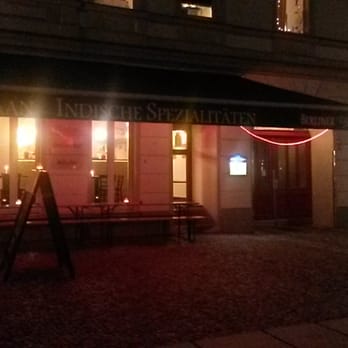 Naan - Outside. Chatted with the staff and supposedly in the summer they have about 80 seats outside - Indian Near Me - Berlin, BE