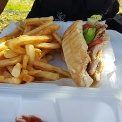 Taste on Wheels Bistro - Grilled Chicken Sandwich