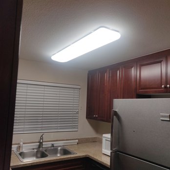 Elco Handyman - Kitchen LED light fixture - Electricians Near Me Elco Handyman - Kitchen LED light fixture - Electricians Near Me