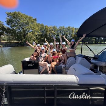 Austin Rental Boats - Boat Charters Near Me - Austin, Texas Austin Rental Boats - Boat Charters Near Me - Austin, Texas