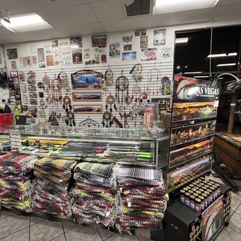 Mobil - Souvenirs - Gas Stations Near Me - Kingman, Arizona