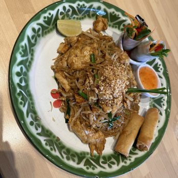 Eat Bkk Thai Kitchen - Thai Near Me - Thornhill, Ontario Eat Bkk Thai Kitchen - Thai Near Me - Thornhill, Ontario