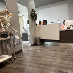 Susan Hong, DMD - Front desk