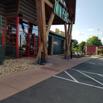 Twin Peaks - Sports Bars Near Me - Augusta, Georgia