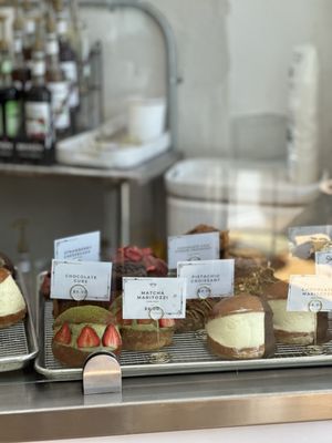 Lakon Paris Patisserie by null