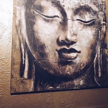 Cozy Thai Restaurant - Love the artwork around the walls - Thai Near Me - Hamburg, New York