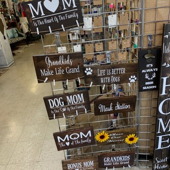 Rustic Hideaway - Melinda Mesa Rustic Boards - Arts & Crafts Near Me - Canyon Lake, Texas