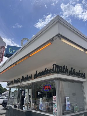 Carl's Frozen Custard by null