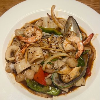 Sea Thai - Brooklyn Basil - Thai Near Me - Brooklyn, New York