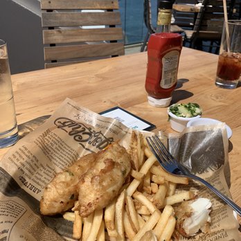 Duke's La Jolla - Cold fish and chips - New American Near Me - La Jolla, California Duke's La Jolla - Cold fish and chips - New American Near Me - La Jolla, California