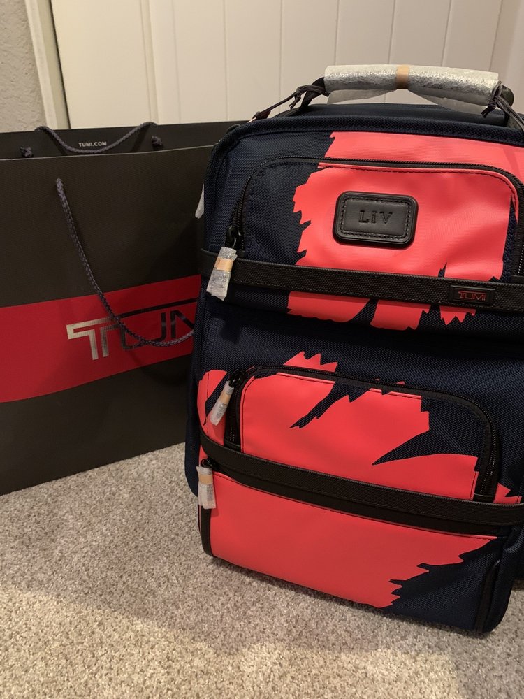 THE TUMI STORE 15 Reviews 3200 Las Vegas Blvd S, Las Vegas, Nevada Accessories Phone