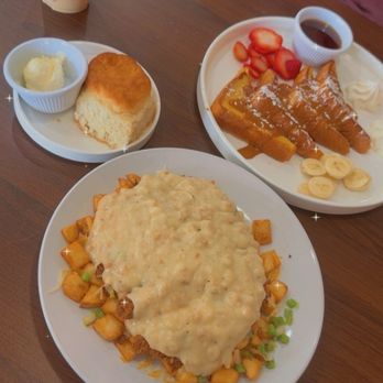 French Toast Cafe - Steak skillet 10000000000000000 My daughter ordered cinnamon toast French toast and I can describe how soft and delicious it is!!! - Breakfast & Brunch Near Me - Mesa, Arizona