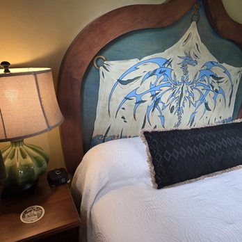 McMenamins Kennedy School - Hotels Near Me - Portland, Oregon