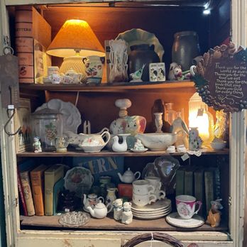 Buygones - Antiques Near Me - Boonville, Missouri Buygones - Antiques Near Me - Boonville, Missouri