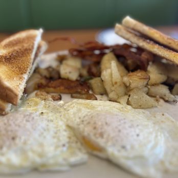 City Diner Restaurant - Bacon and eggs with potatoes - Greek Near Me - Falls Church, Virginia City Diner Restaurant - Bacon and eggs with potatoes - Greek Near Me - Falls Church, Virginia