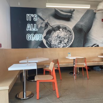 Protein Bar & Kitchen - dining area - Vegan Near Me - Northbrook, Illinois Protein Bar & Kitchen - dining area - Vegan Near Me - Northbrook, Illinois