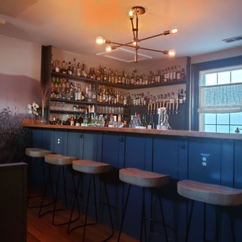 Field & Main Restaurant - Upstairs bar at Field & Main - Seafood Near Me - Marshall, Virginia