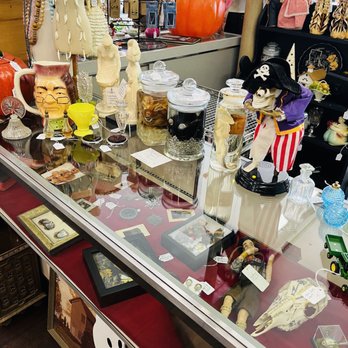 Deceased Vintage - Antiques - Antiques Near Me - McCutchenville, Ohio Deceased Vintage - Antiques - Antiques Near Me - McCutchenville, Ohio