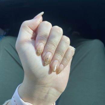 Lavish Nails Spa - Nails - Nail Technicians Near Me - Hayward, California