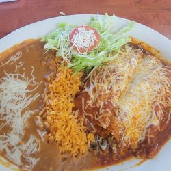 Birrieria Michoacan - 2 enchilada plate