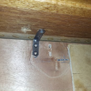 A to Z Valley Wide Movers - Only screwed in one side of L bracket. - Movers Near Me - Gilbert, Arizona