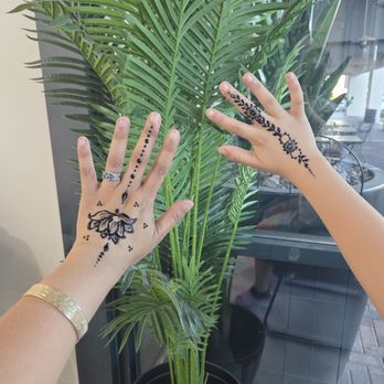 Ravechi Eyebrow Threading - Mommy Daughter henna! - Eyebrow Services Near Me - Las Vegas, Nevada Ravechi Eyebrow Threading - Mommy Daughter henna! - Eyebrow Services Near Me - Las Vegas, Nevada