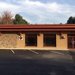 Finders Keepers Fine Consignments - Longmeadow road