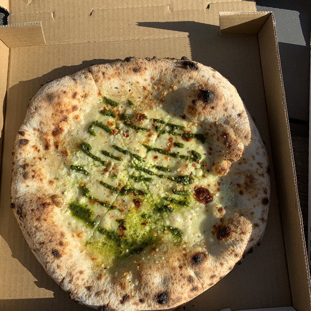Mentone - Pizza Formaggio - Italian Near Me - Aptos, California
