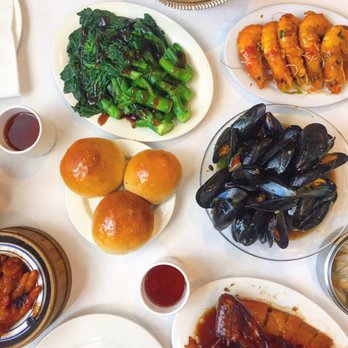 Li Wah - Chinese broccoli, shrimp, duck, pork buns, mussels, chicken feet. - Dim Sum Near Me - Cleveland, Ohio