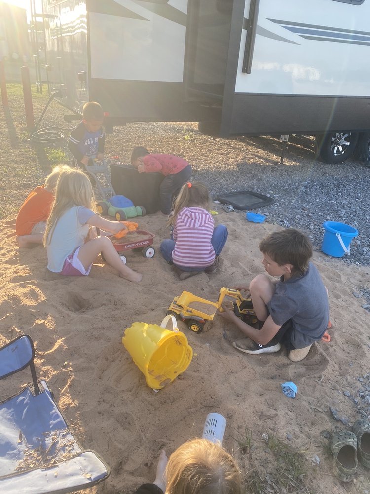 HENRY’S RV Updated August 2024 619 N 13th St, Kingfisher, Oklahoma