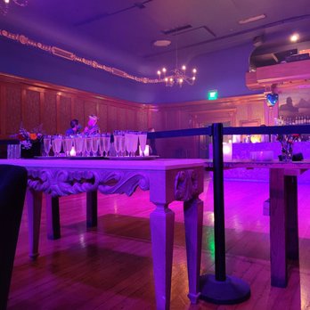 Lodge Room - Cute interior - Music Venues Near Me - Los Angeles, California Lodge Room - Cute interior - Music Venues Near Me - Los Angeles, California