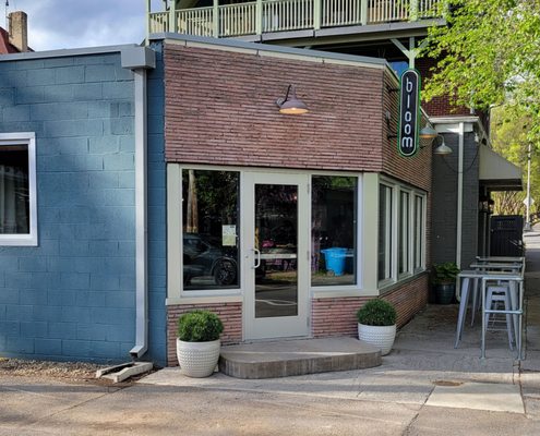bloom Restaurant & Wine Bar by null