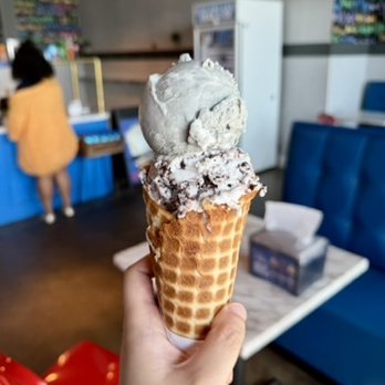 Humphry Slocombe - SF Fog, Cookies and Milk in a waffle cone - Ice Cream & Frozen Yogurt Near Me - Emeryville, California Humphry Slocombe - SF Fog, Cookies and Milk in a waffle cone - Ice Cream & Frozen Yogurt Near Me - Emeryville, California