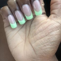 Hello Beautiful Nails & Spa - Horrible french tip, i was here nearly four hours!