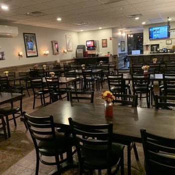 Old Plank Pizza - Dining room - Pizza Near Me - Frankfort, Illinois Old Plank Pizza - Dining room - Pizza Near Me - Frankfort, Illinois